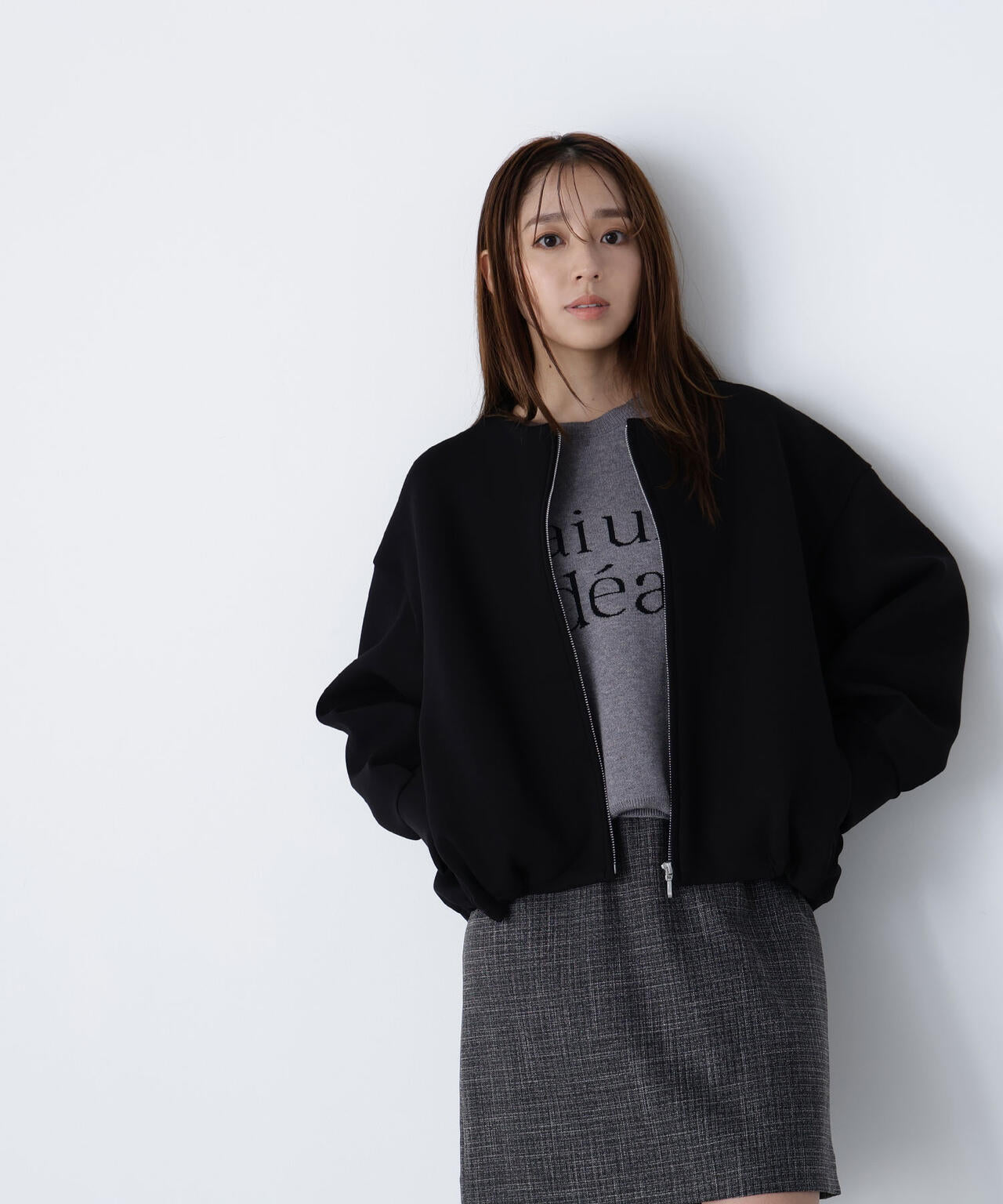 ノーカラーダンボールブルゾン