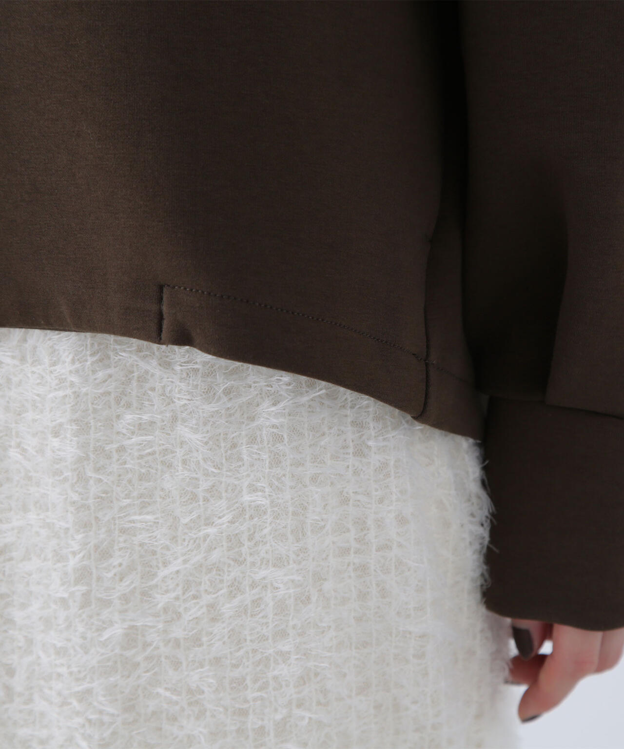 ノーカラーダンボールブルゾン