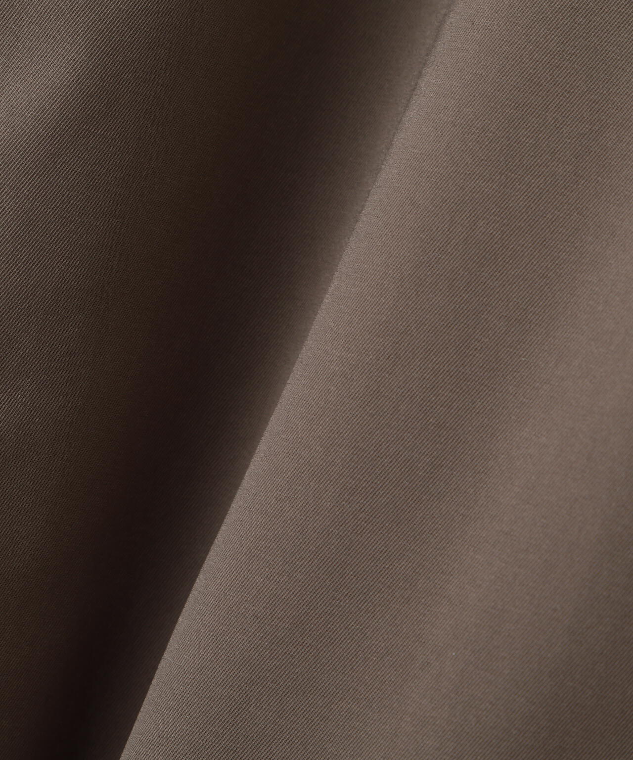 フーディードロストブルゾン