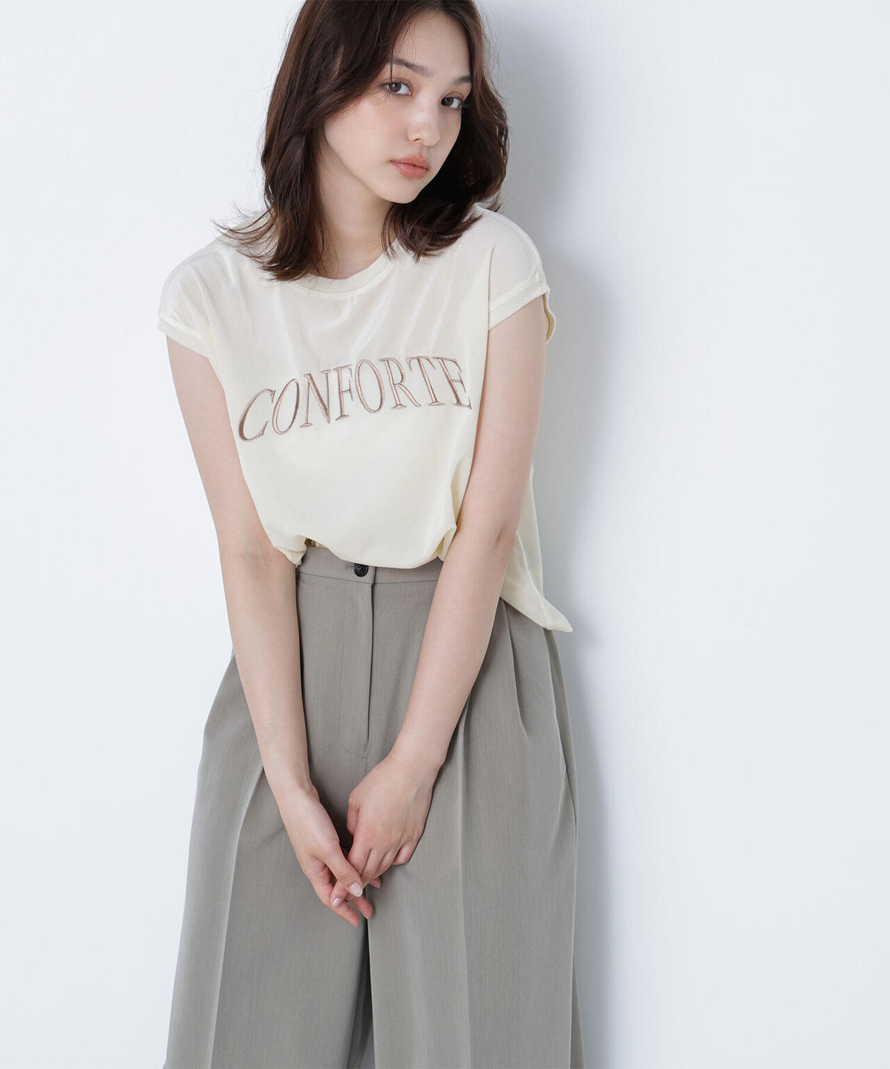 ベロアロゴ刺繍トップス* | NATURAL BEAUTY BASIC（ナチュラル