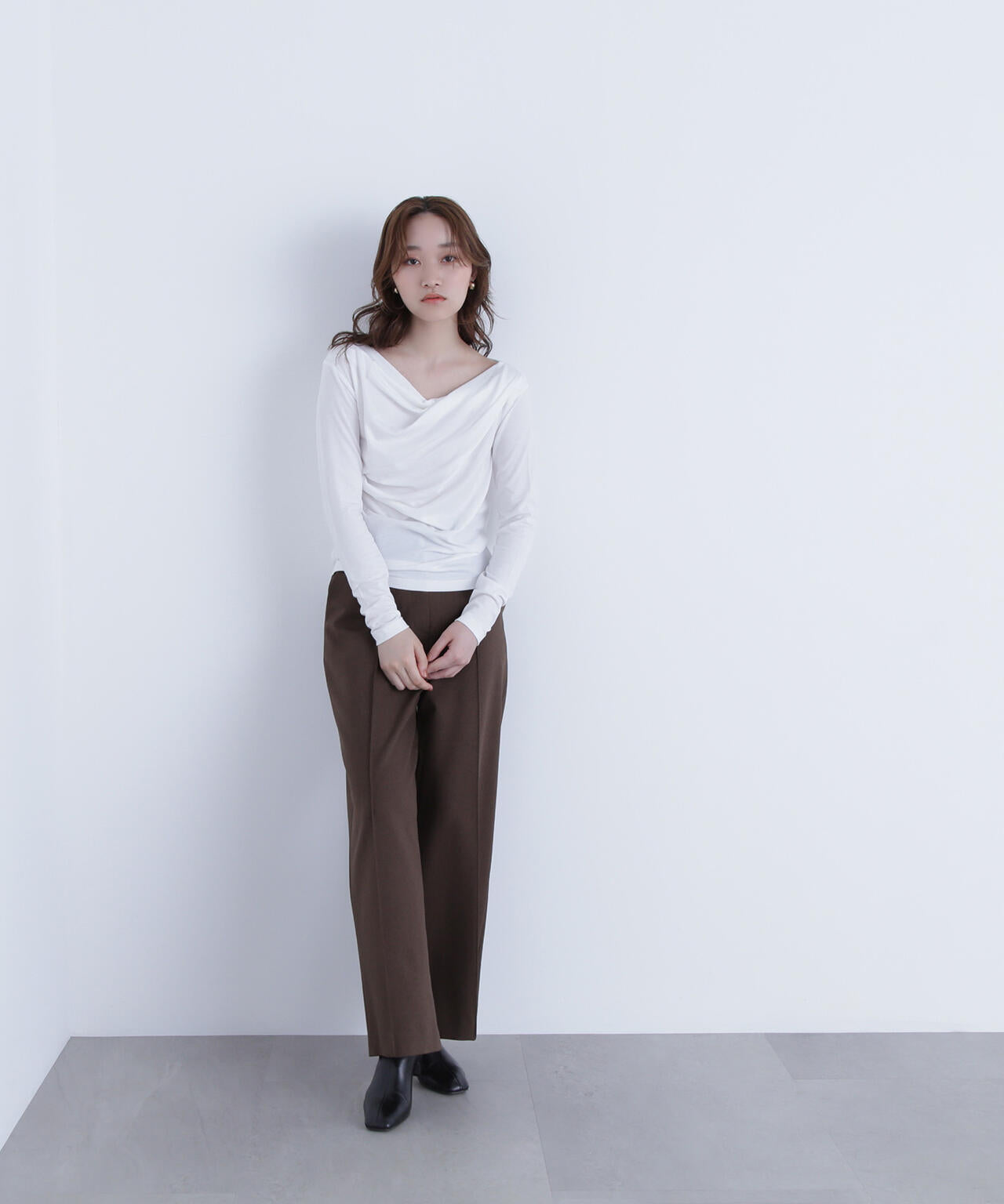 ドレープネックカットソー