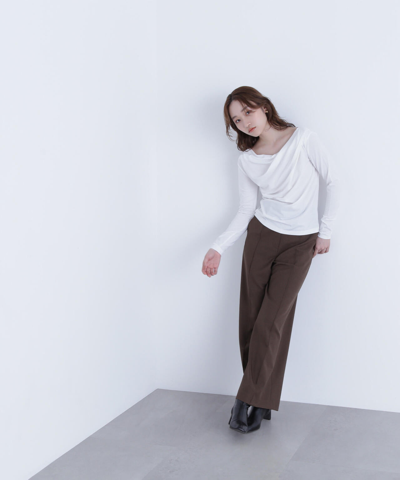 ドレープネックカットソー