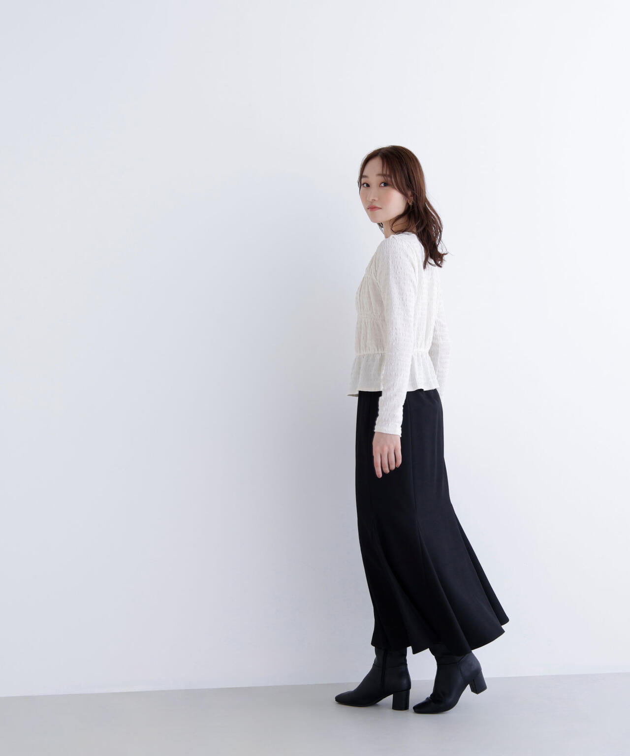 シャーリングペプラムカットソー長袖