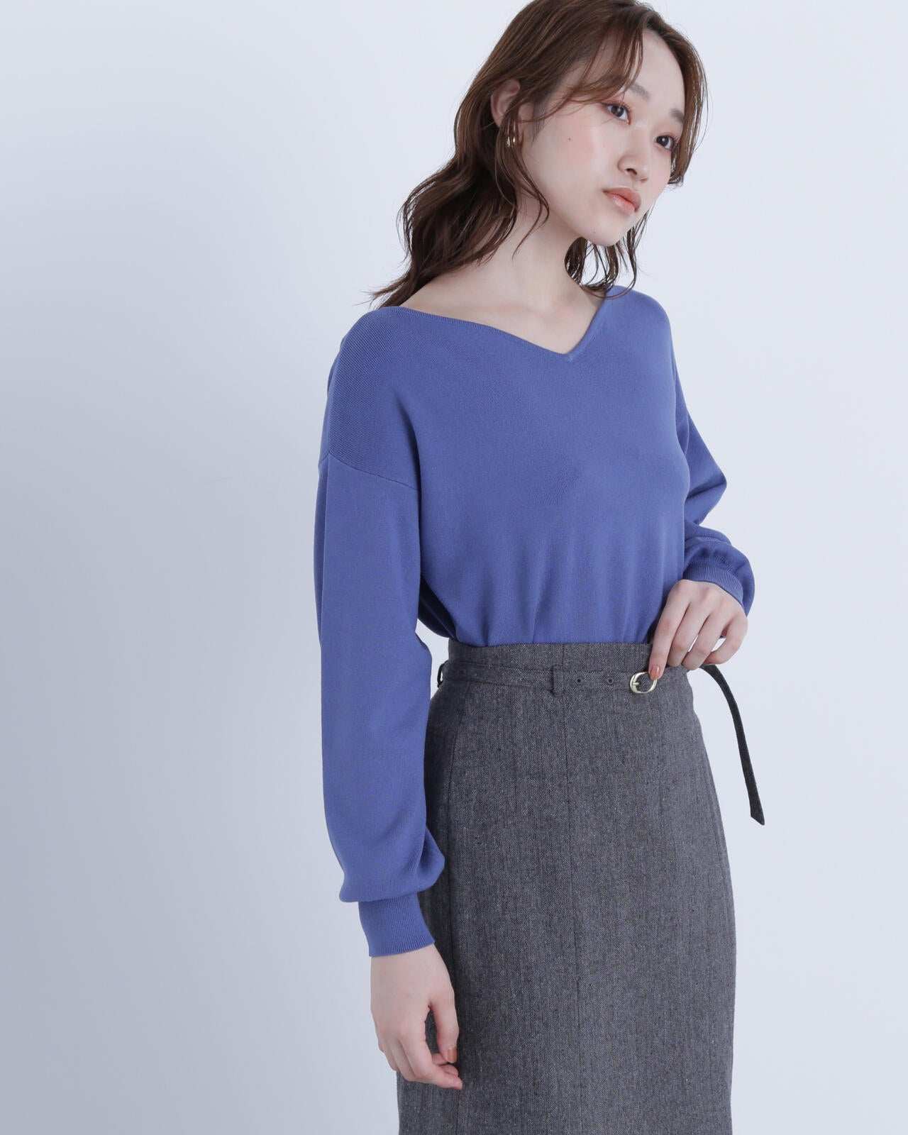 総針ベーシックシリーズ ニュアンスVネックニット