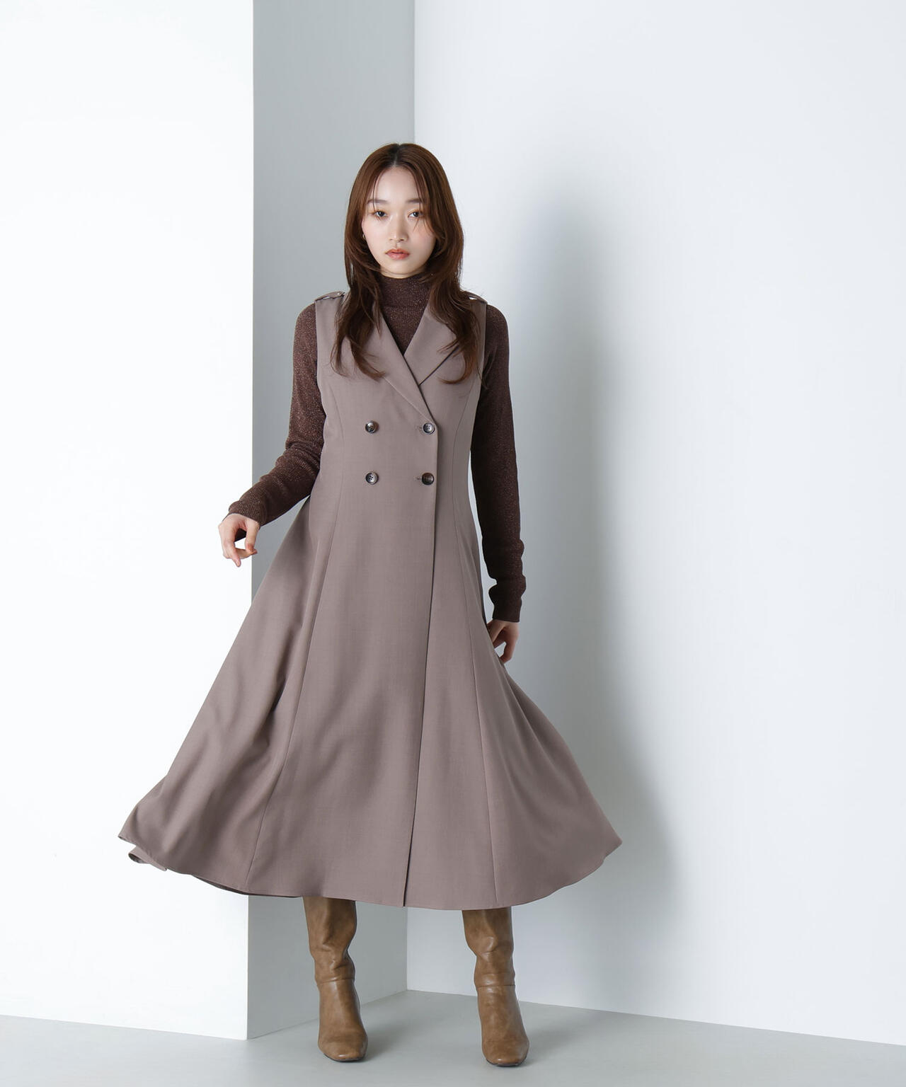 ハイネックラメリブニット