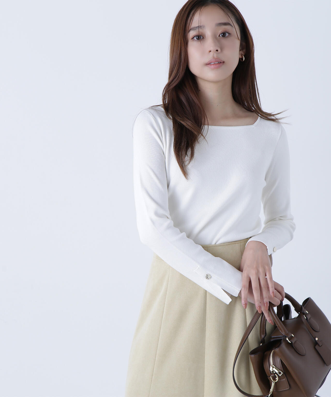 総針ベーシックシリーズ スクエアネックニット