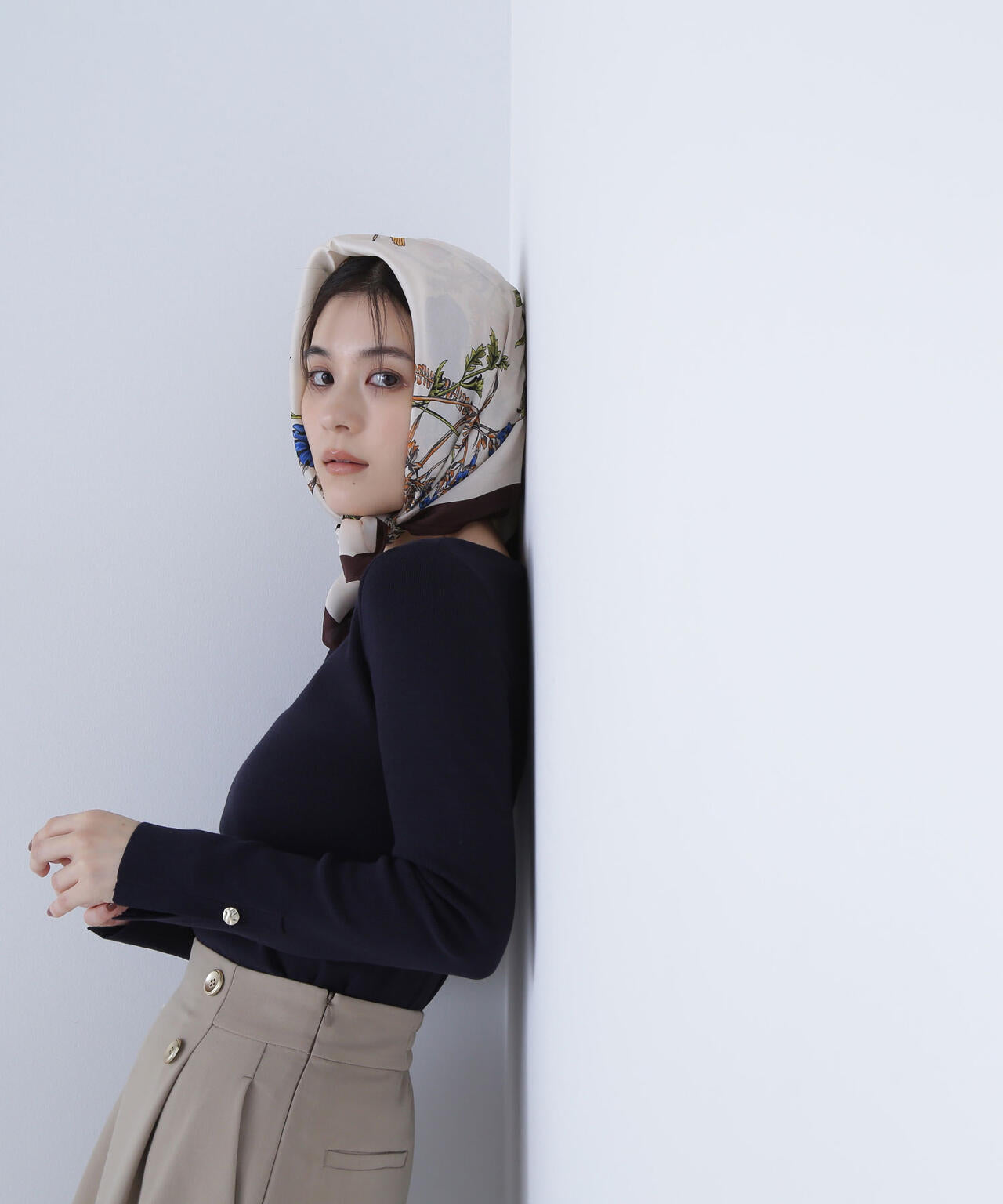 総針ベーシックシリーズ スクエアネックニット