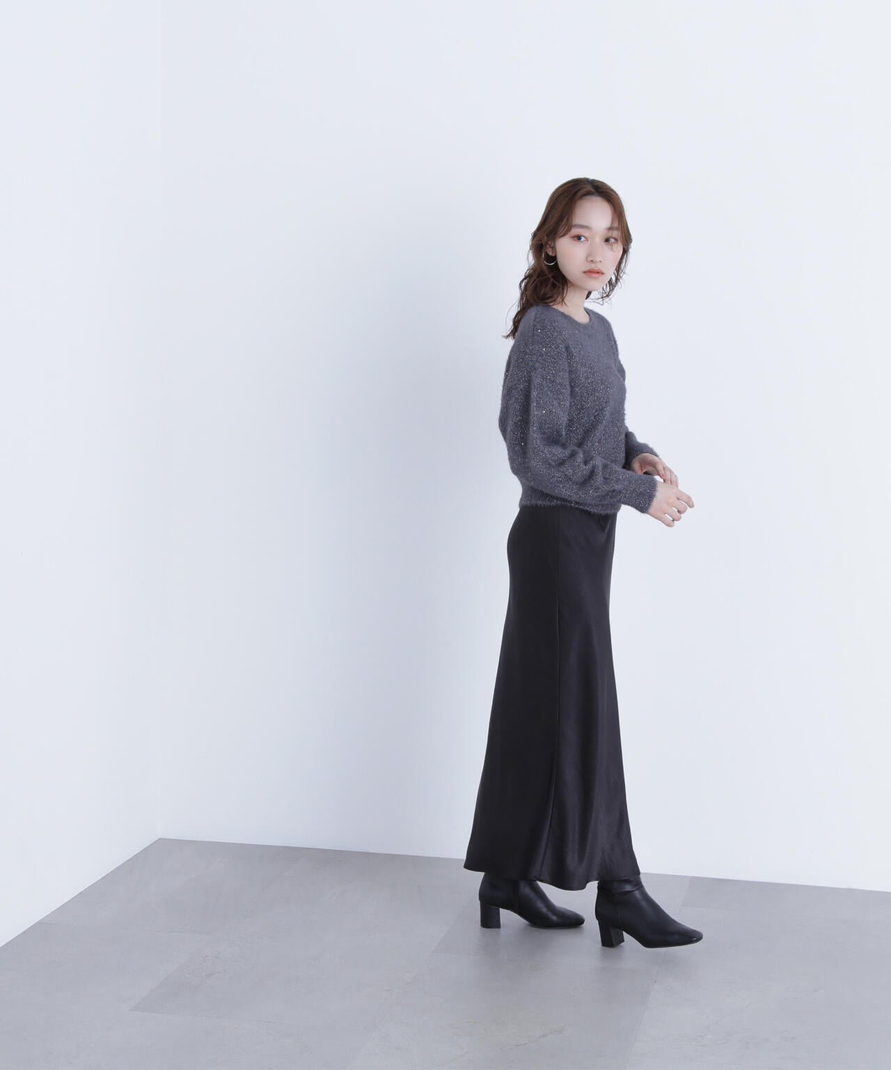 スパンコールフェザーニット