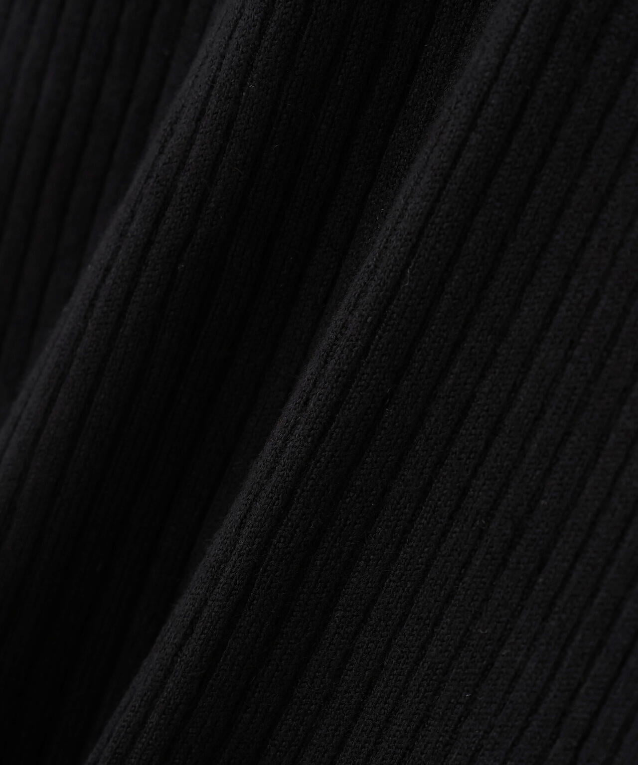 ダブルカラーVネックリブニット