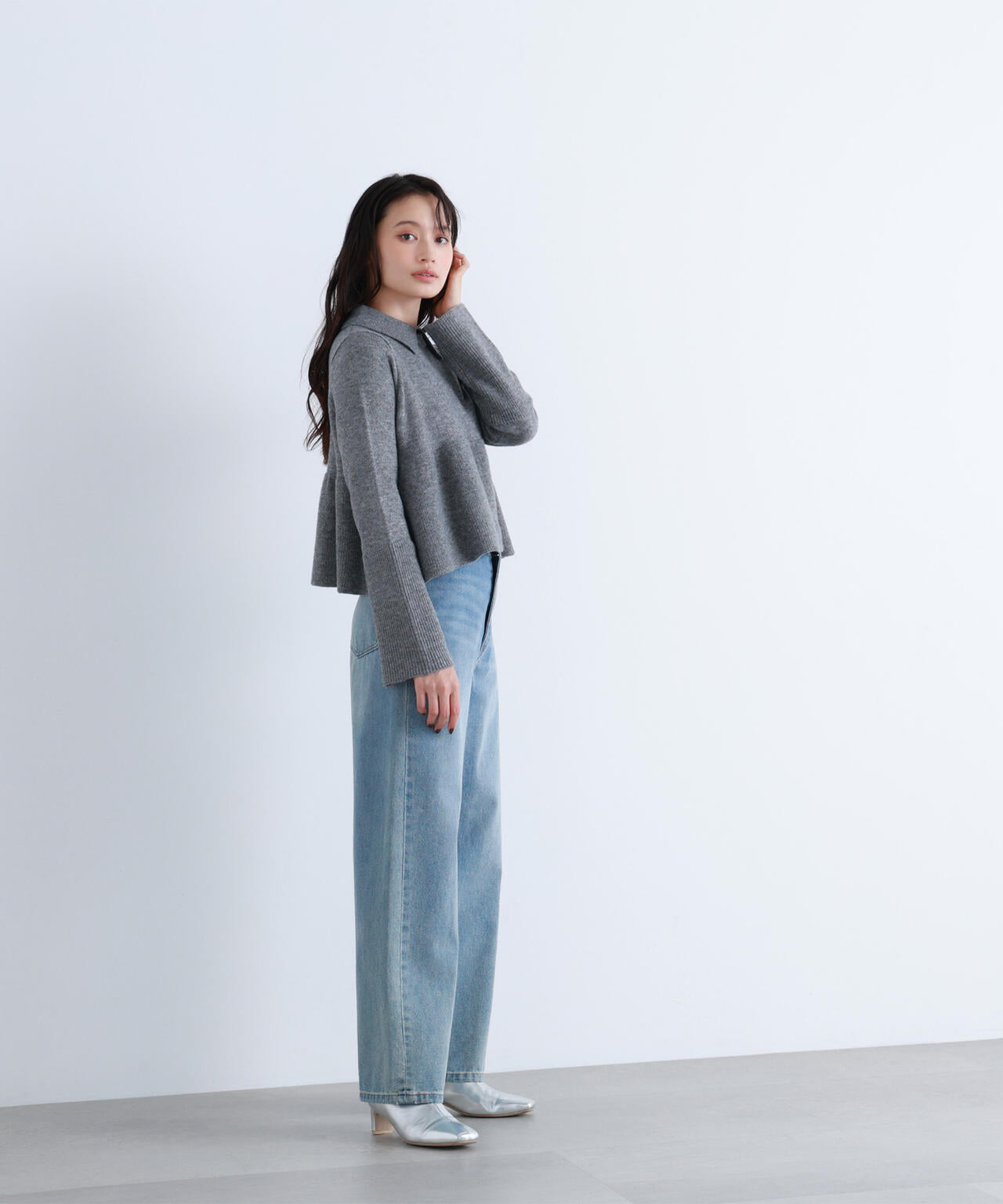 【Oggi掲載】襟付きペプラムニット