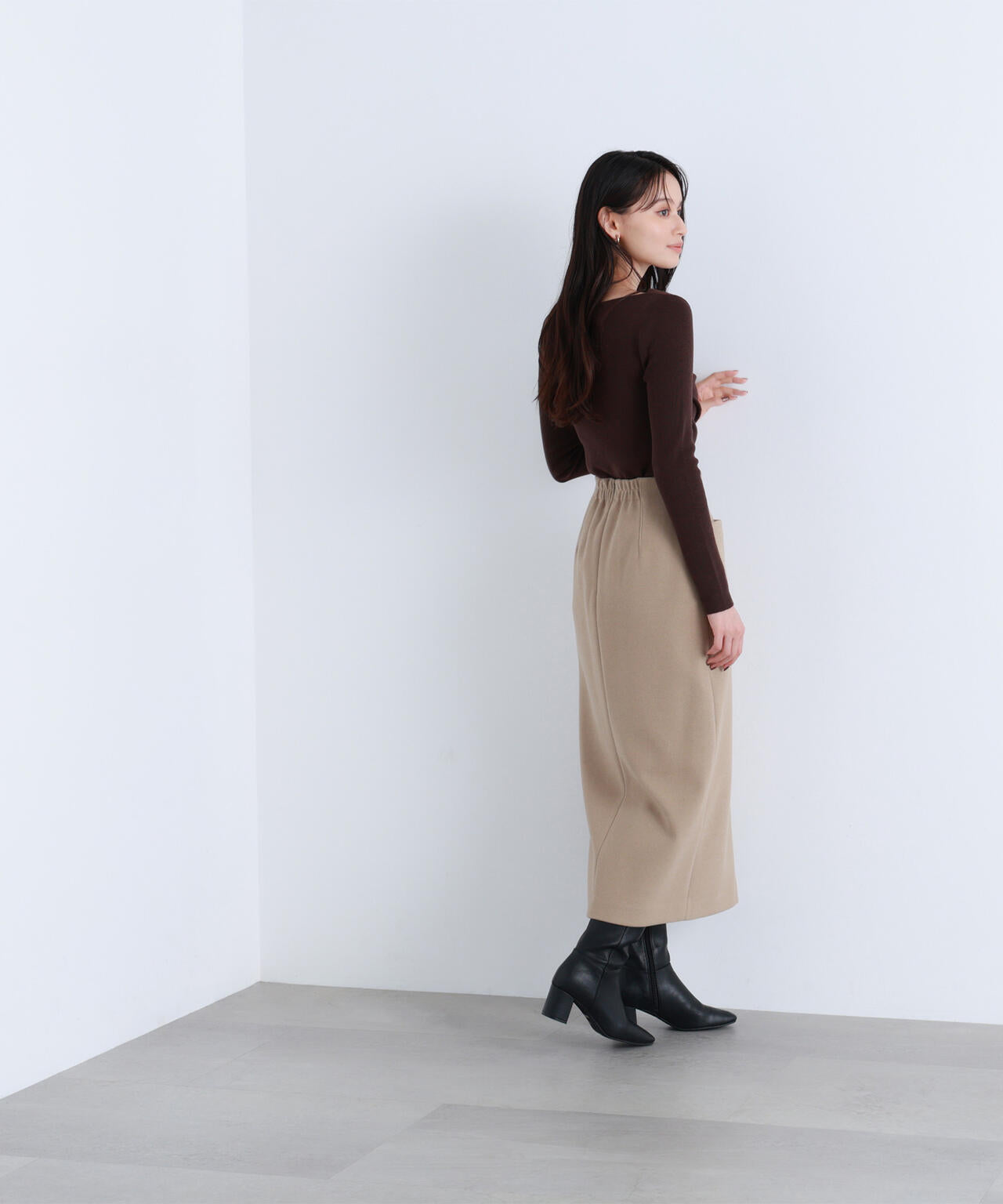 ドレープコンパクトニット