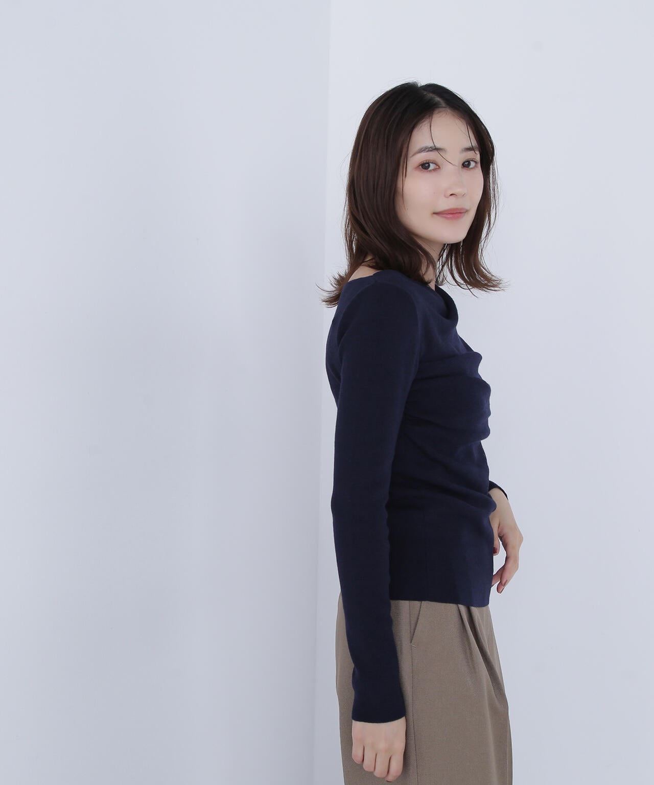 ドレープコンパクトニット