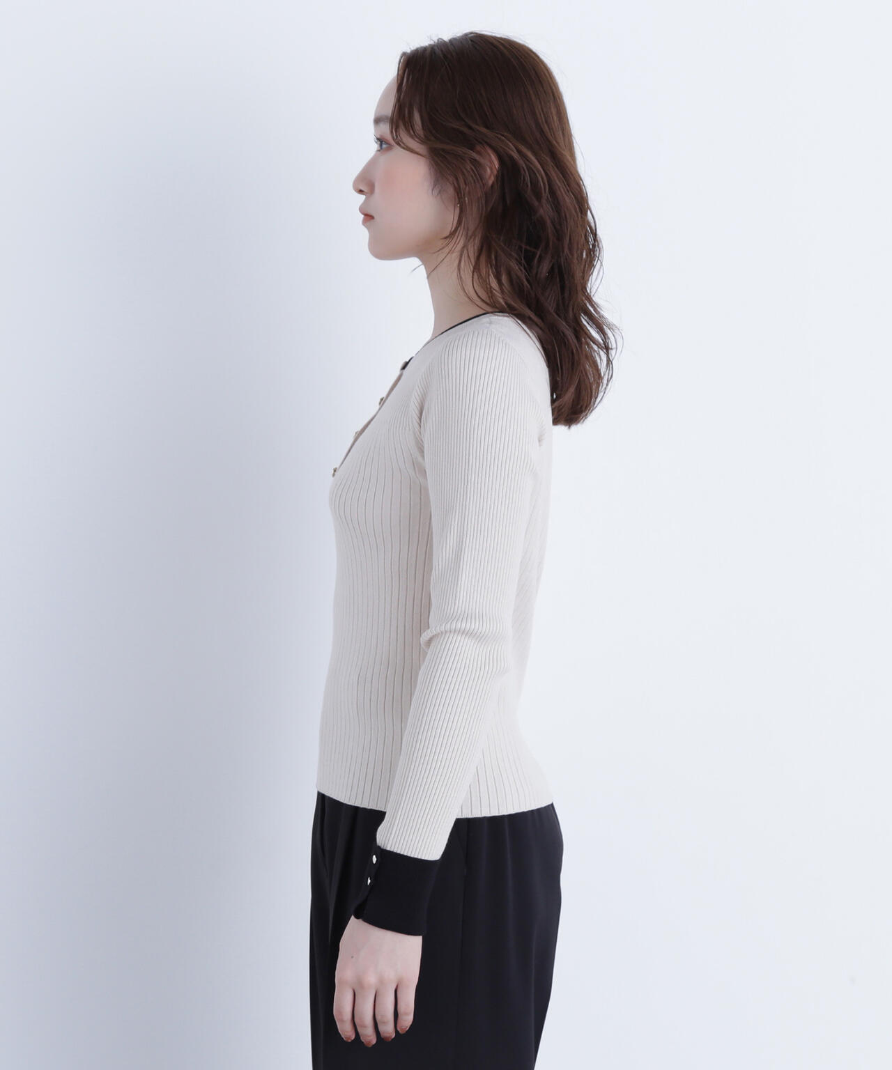 フロントボタンバイカラーニット