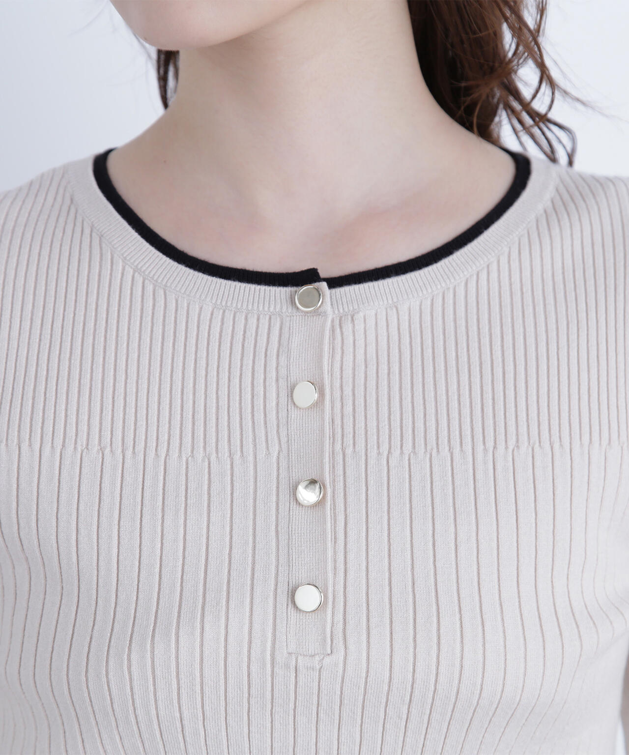 フロントボタンバイカラーニット