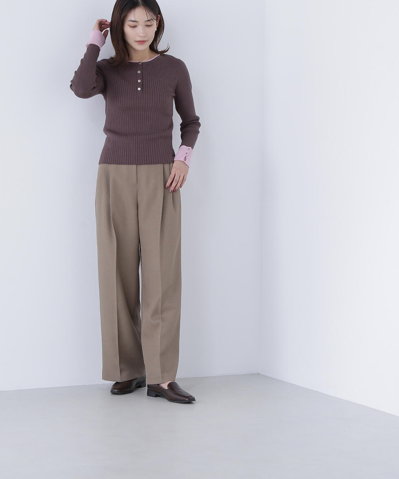 フロントボタンバイカラーニット