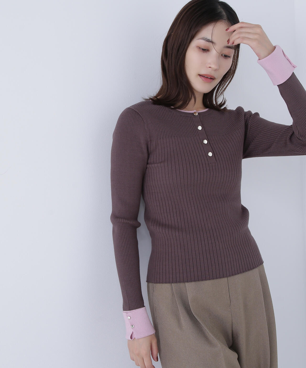 フロントボタンバイカラーニット