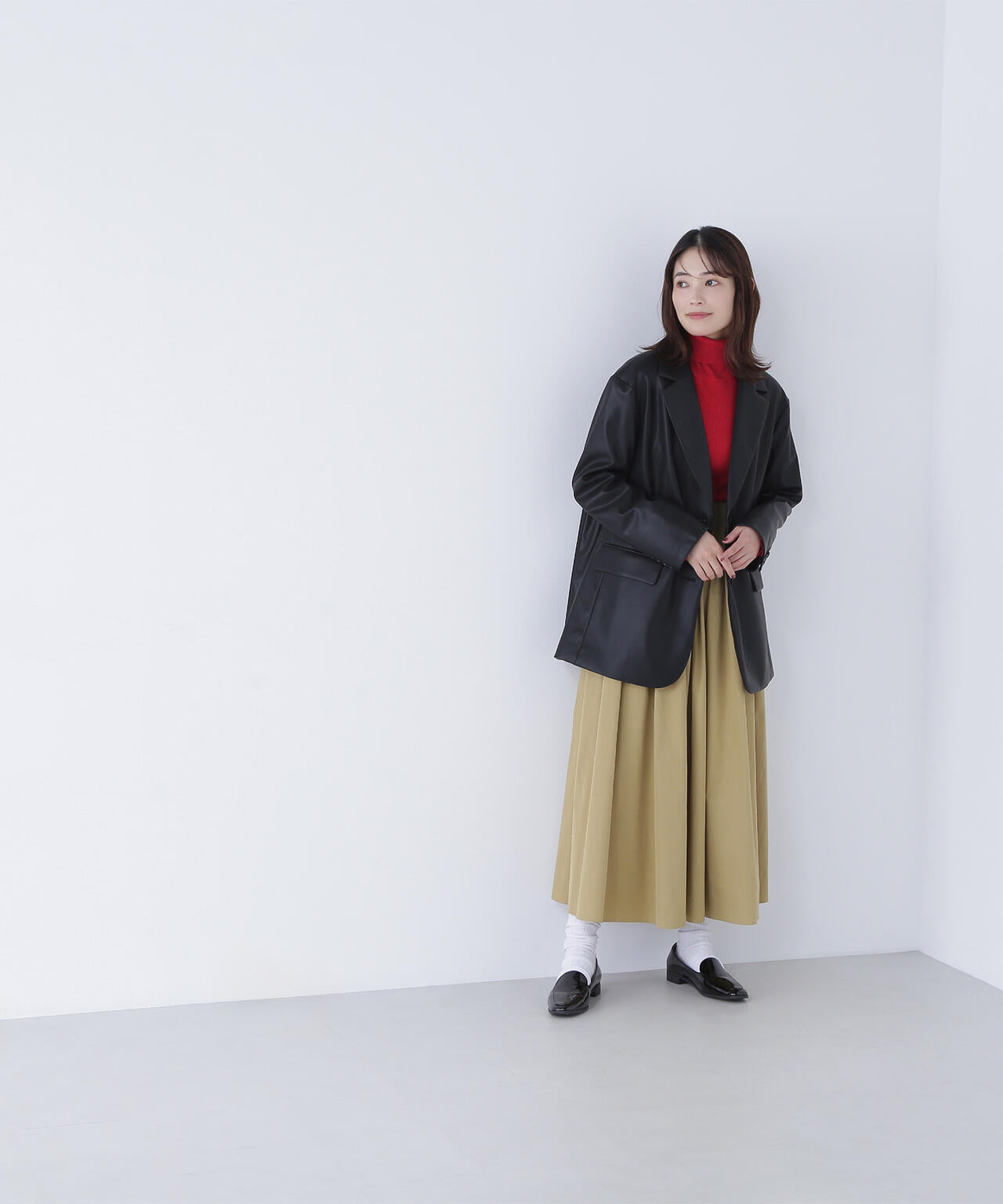 オブリ obli タートルニット　ブラック ロゴ刺繍タートルニット/ブラック | TOPS | OBLI