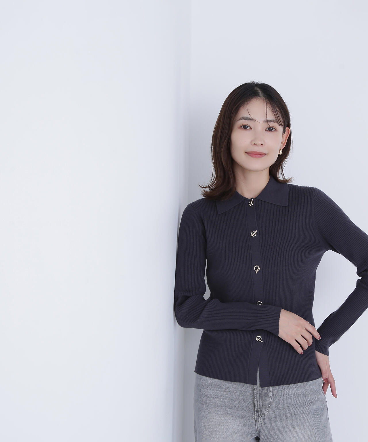 ハトメボタンポロカラーニット