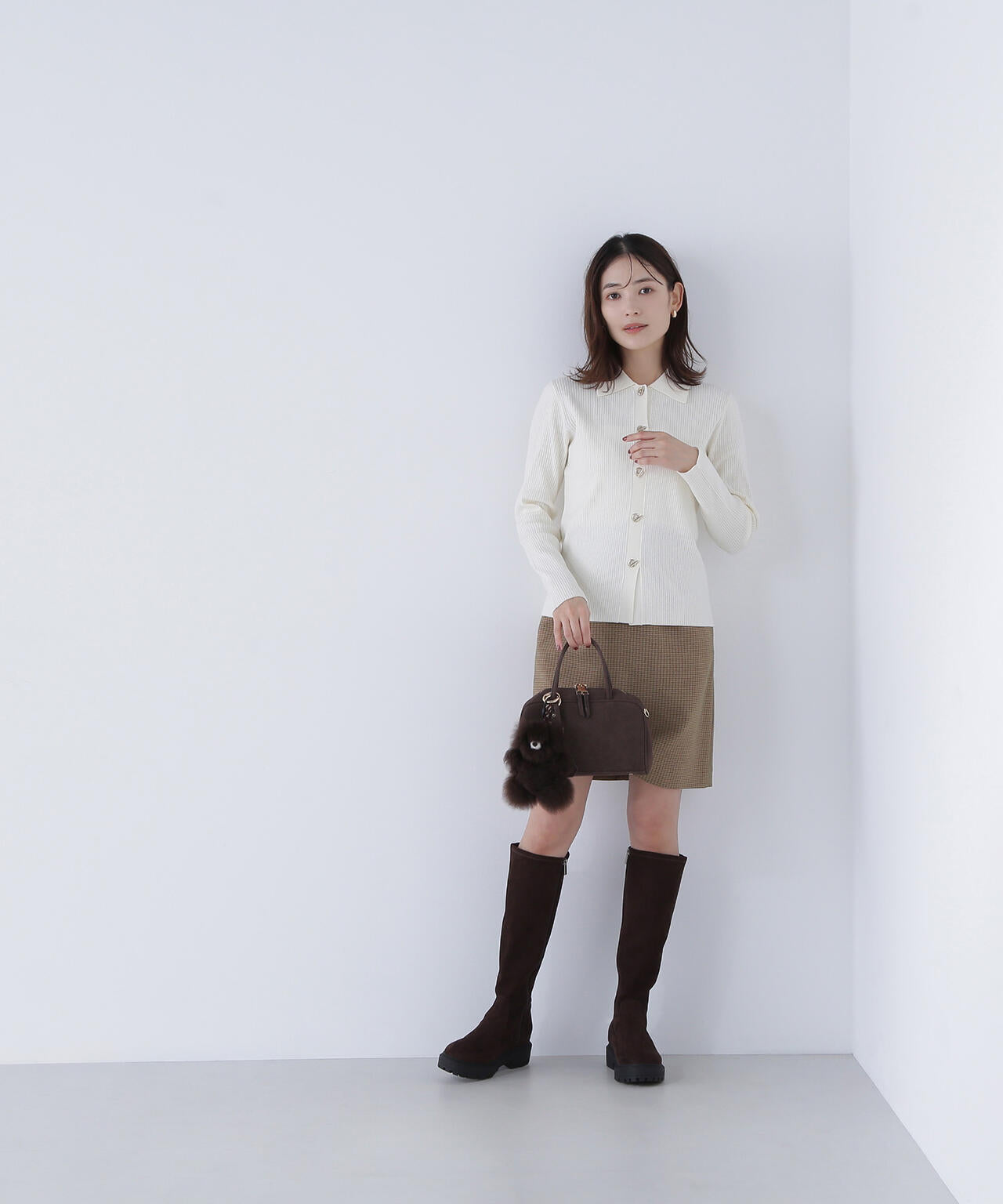 ハトメボタンポロカラーニット