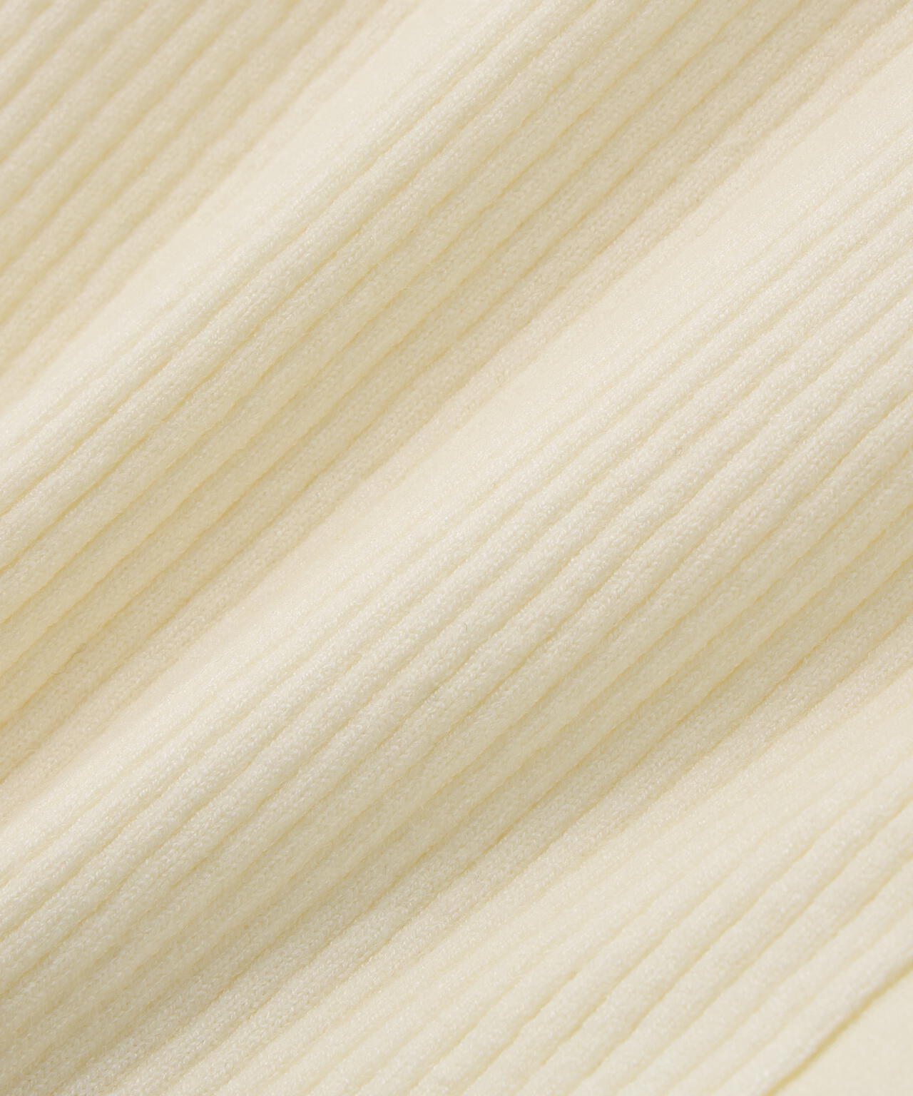 ハトメボタンポロカラーニット