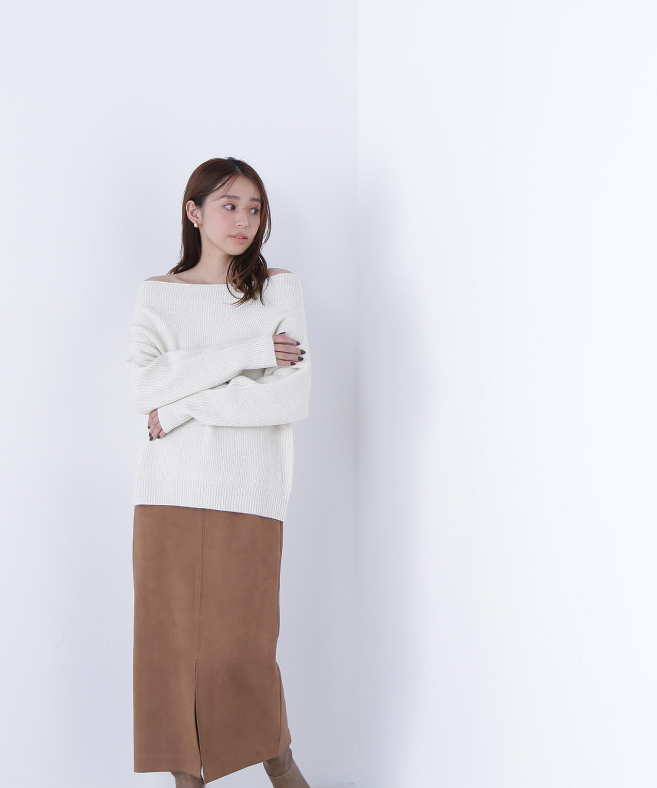 オフショルボクシーラメニット