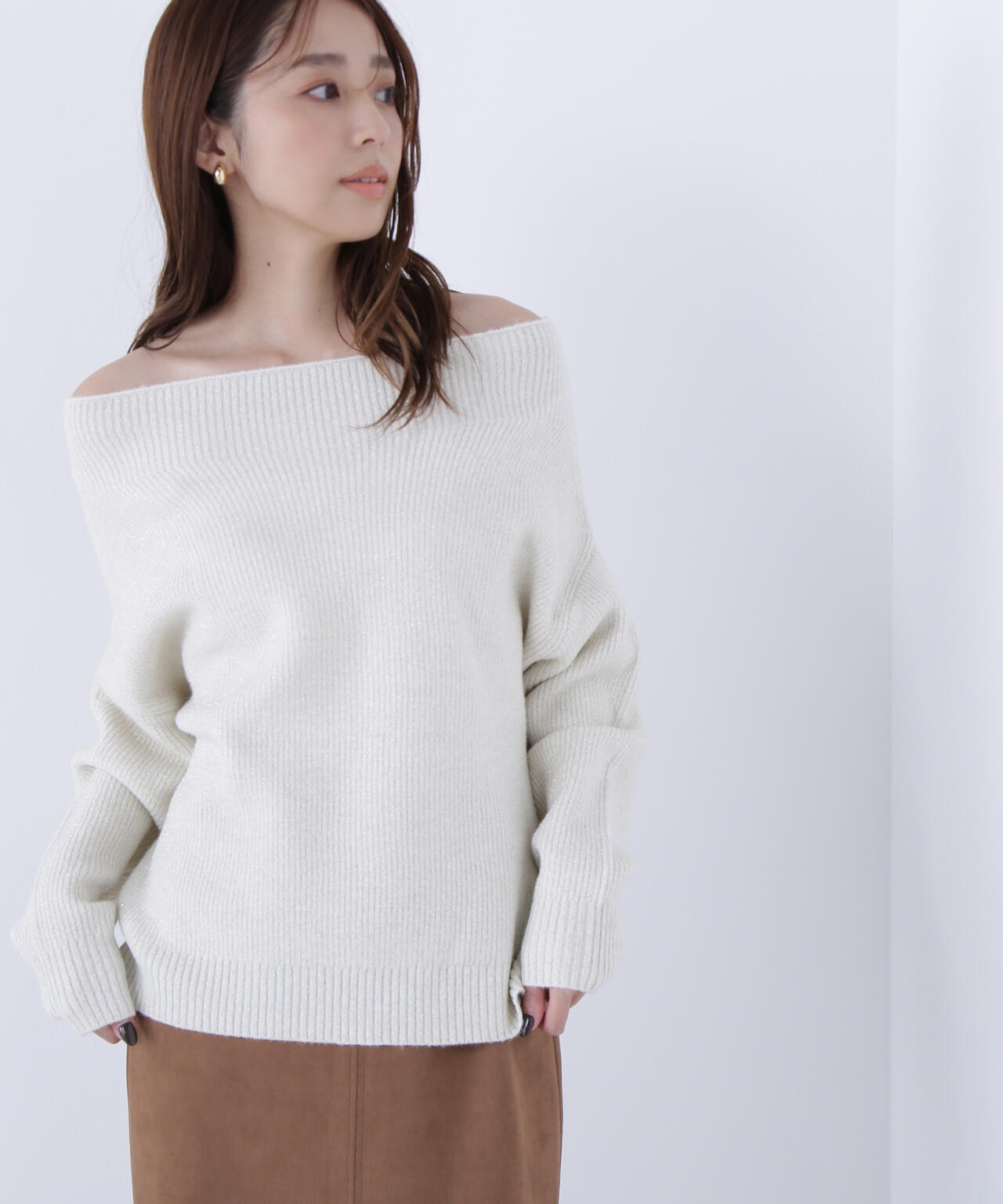 オフショルボクシーラメニット