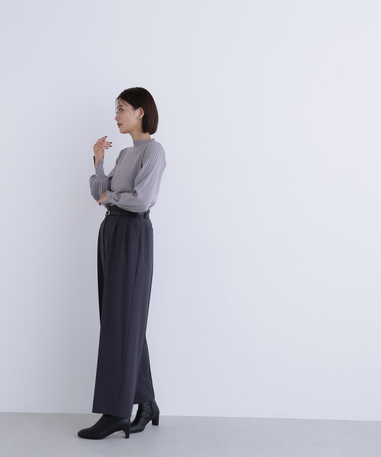 プリーツスリーブニット