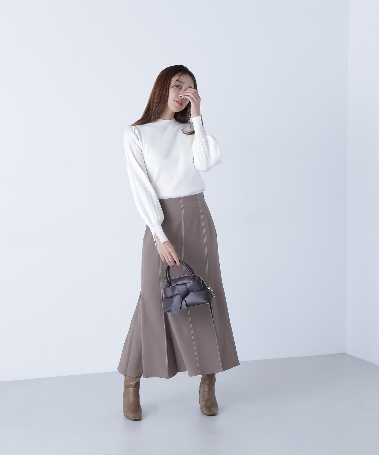 プリーツスリーブニット