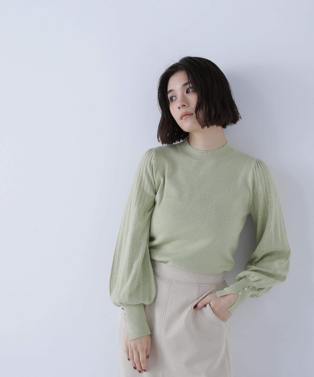 プリーツスリーブニット