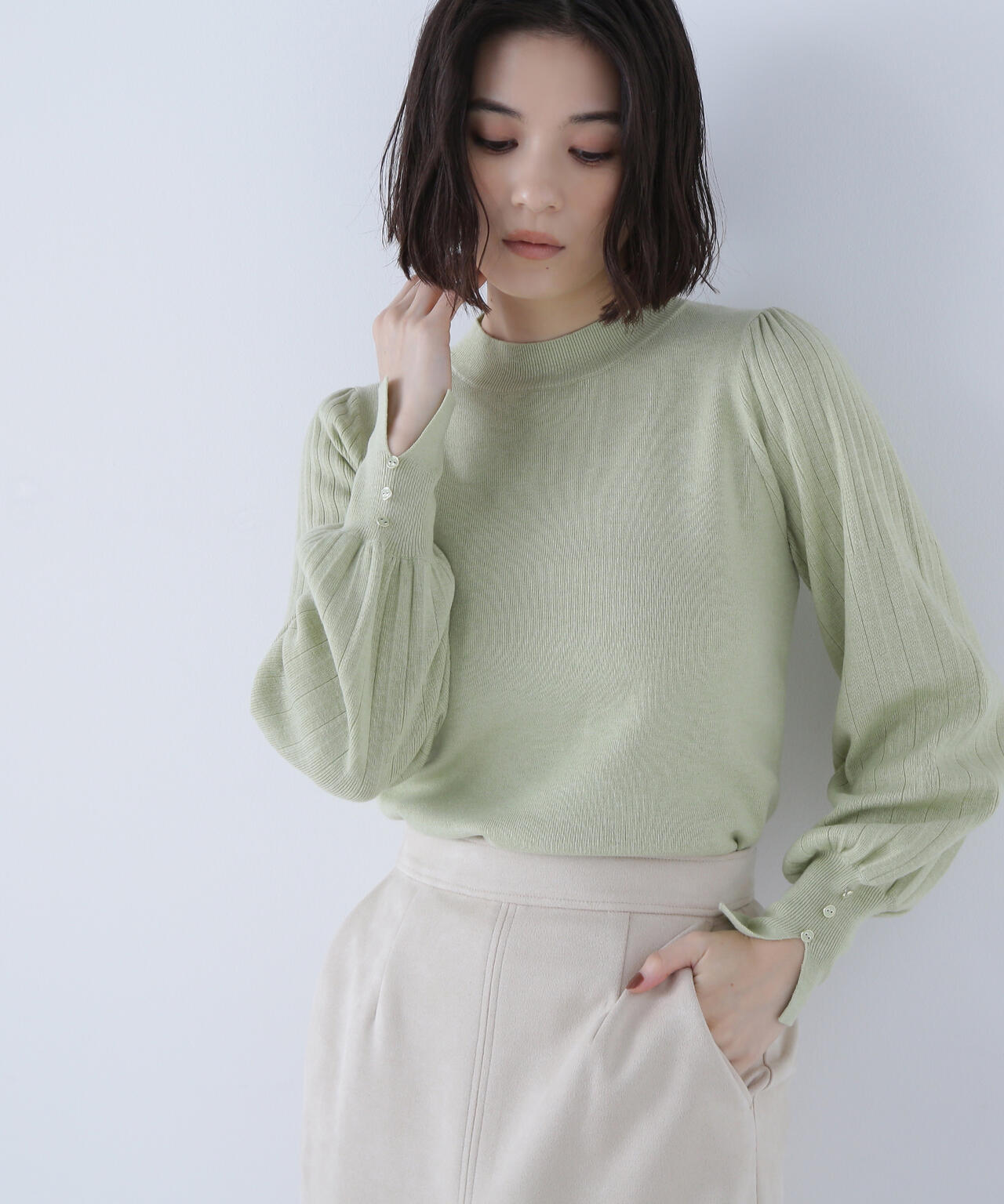 プリーツスリーブニット