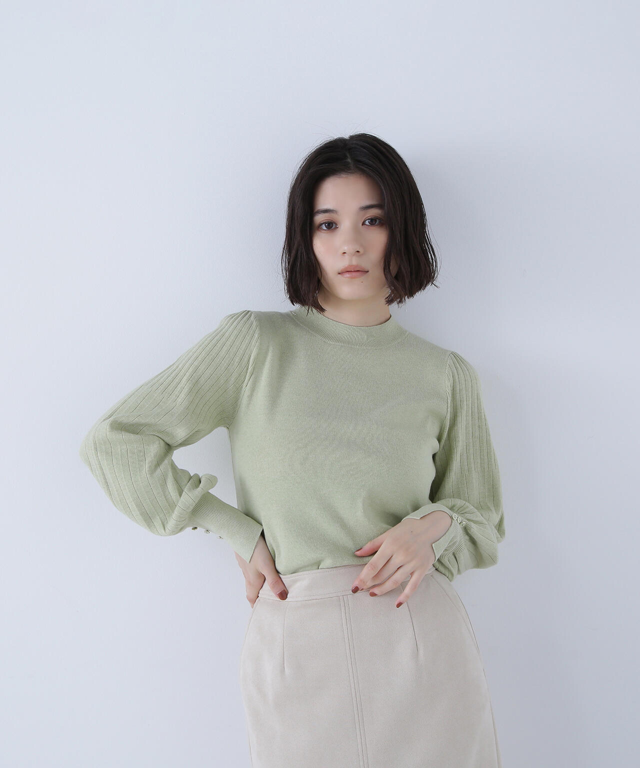 プリーツスリーブニット