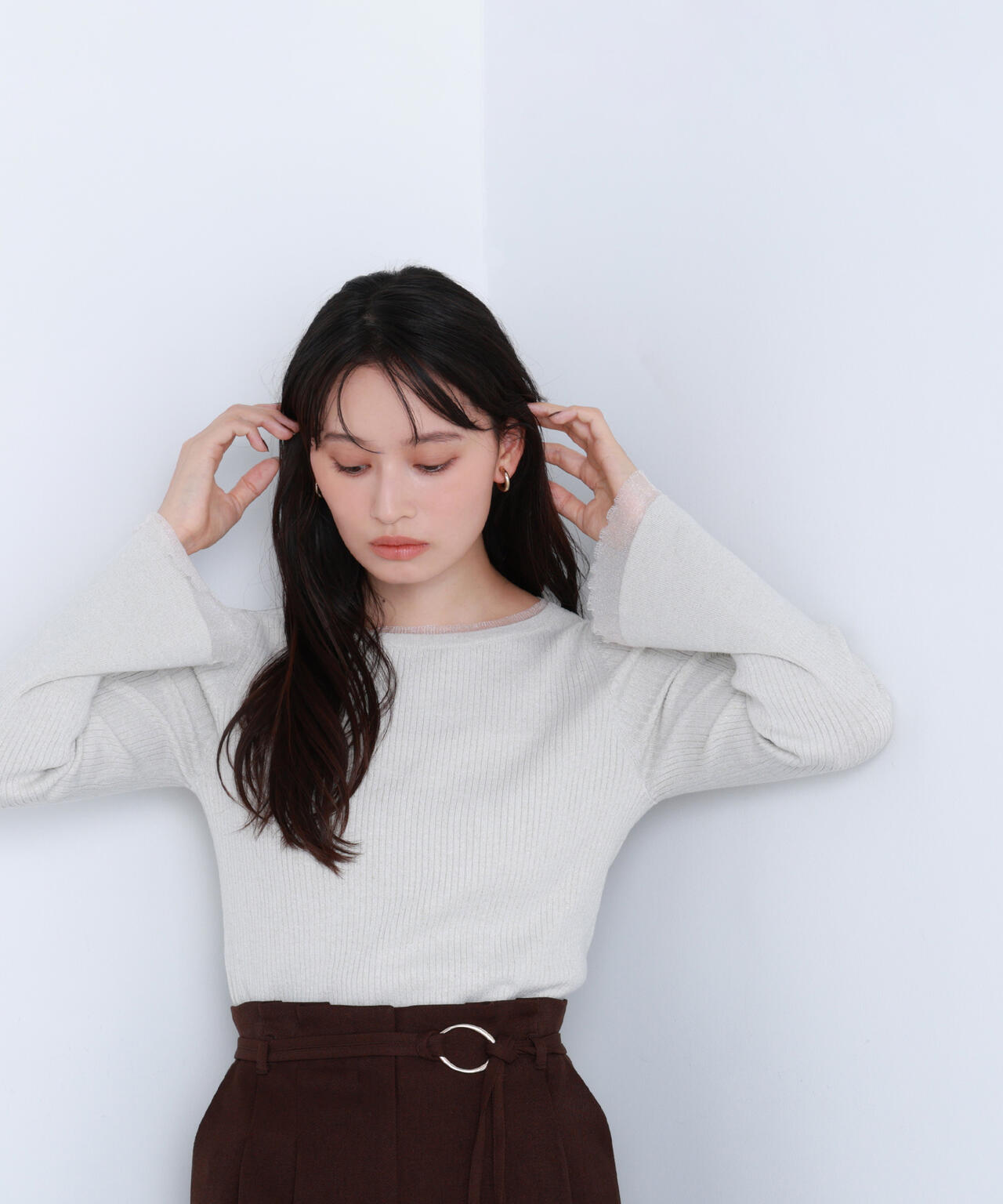 ボートネックフレアカフスニット