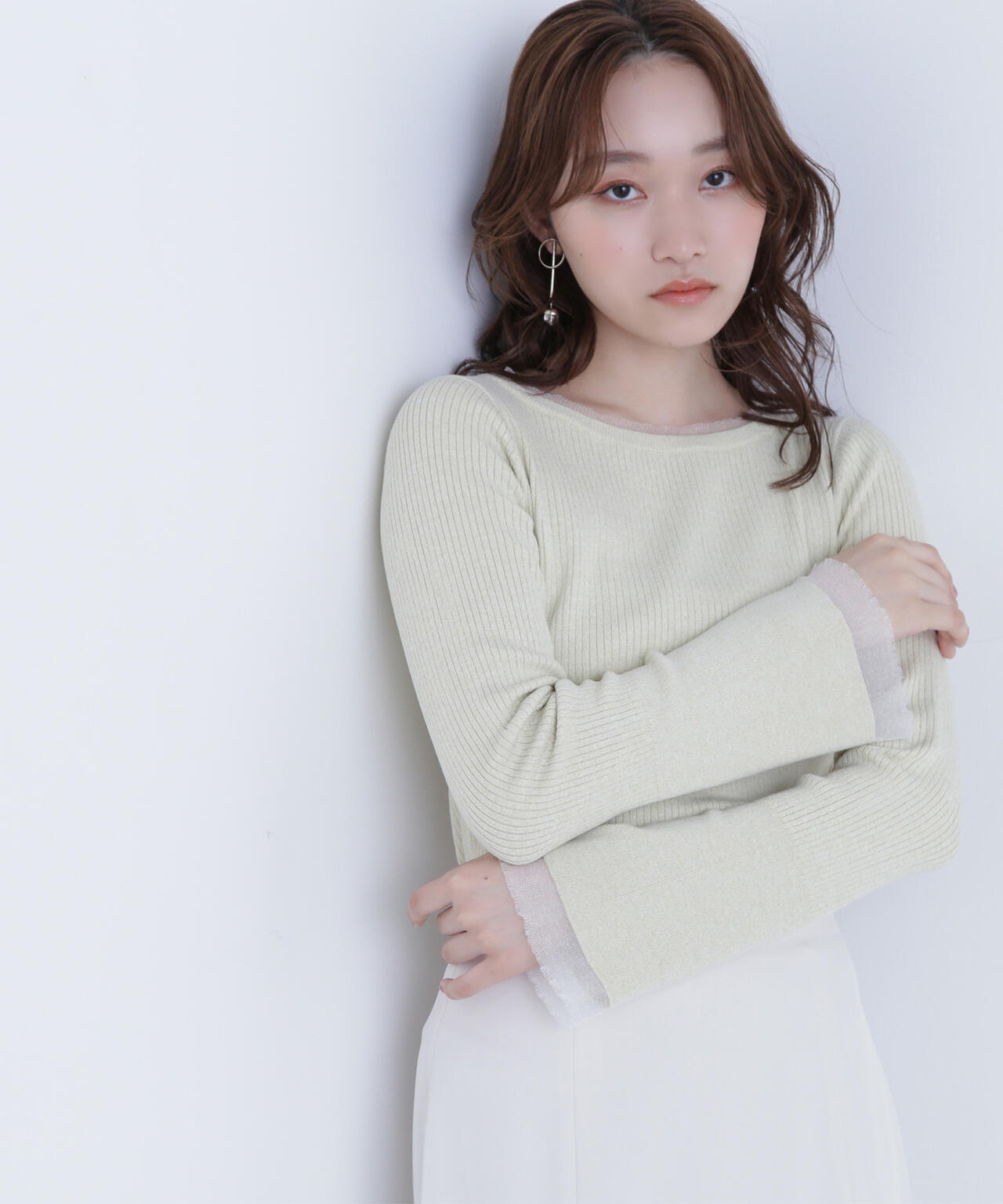 ボートネックフレアカフスニット