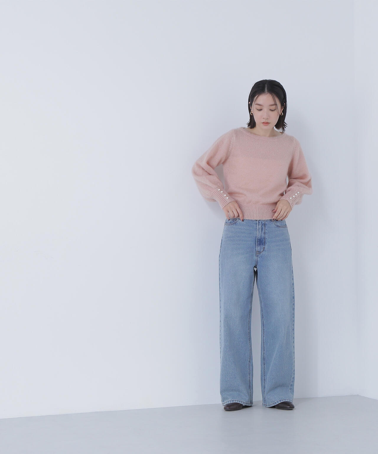 パールボタンヘアリーニット