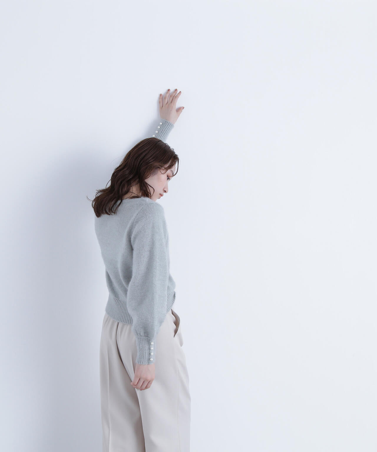 パールボタンヘアリーニット