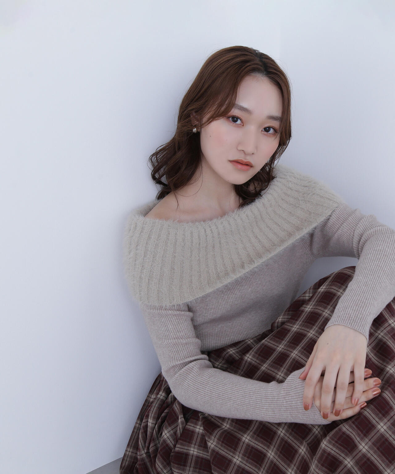 シャギーオフショルニット