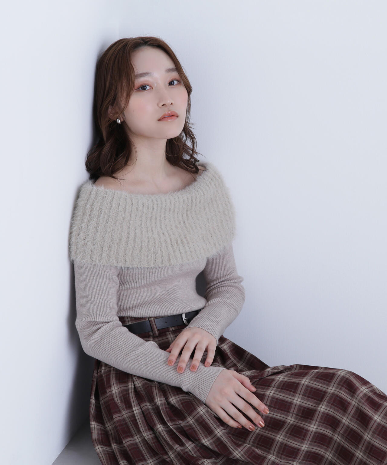 シャギーオフショルニット