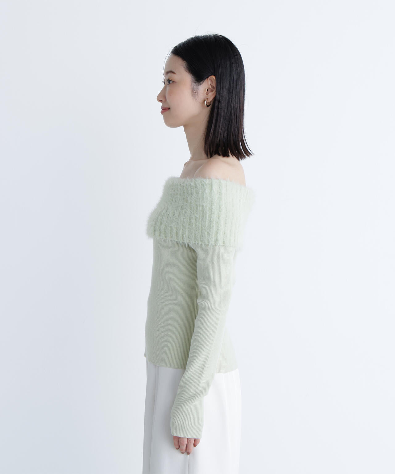 シャギーオフショルニット