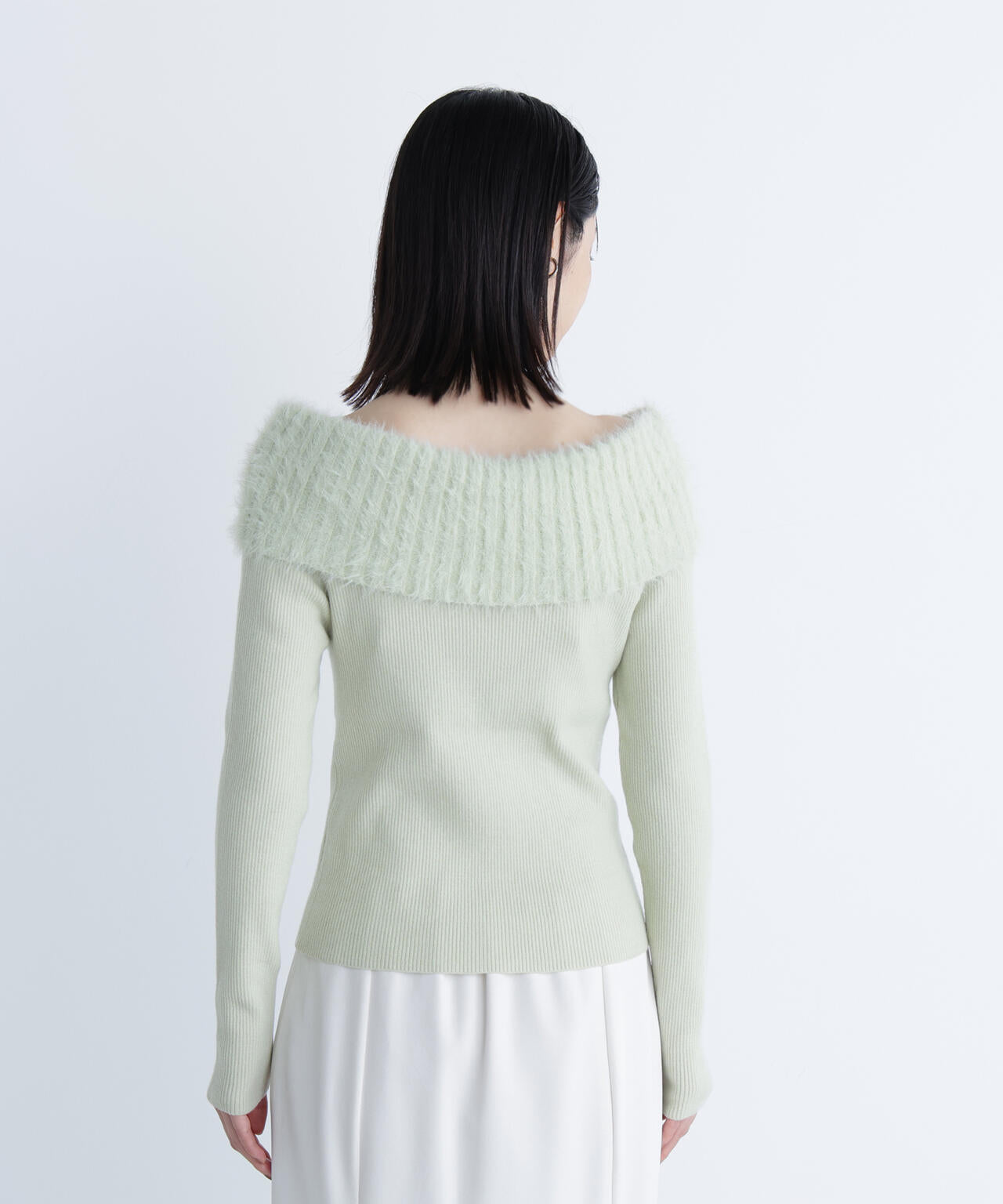 シャギーオフショルニット