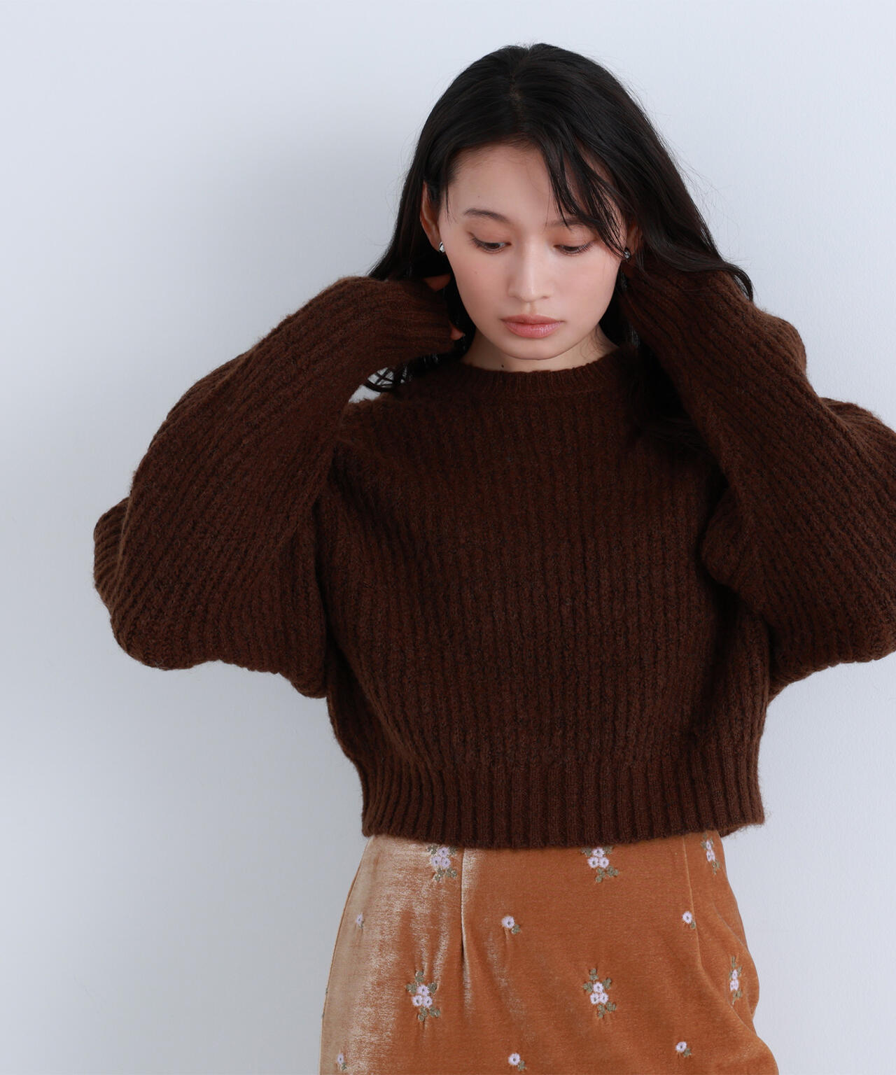 【BLANC】クロップドアゼフォルムニット