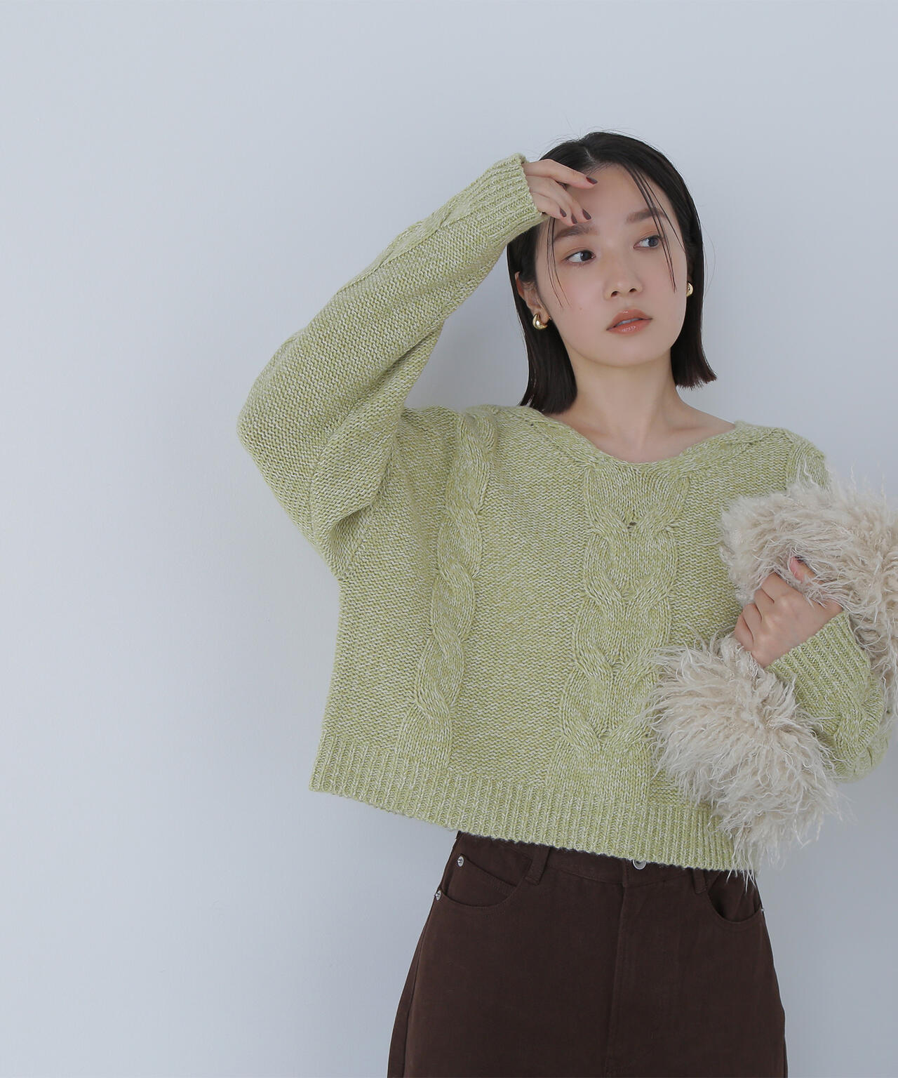 Vネックケーブルニット | NATURAL BEAUTY BASIC（ナチュラル