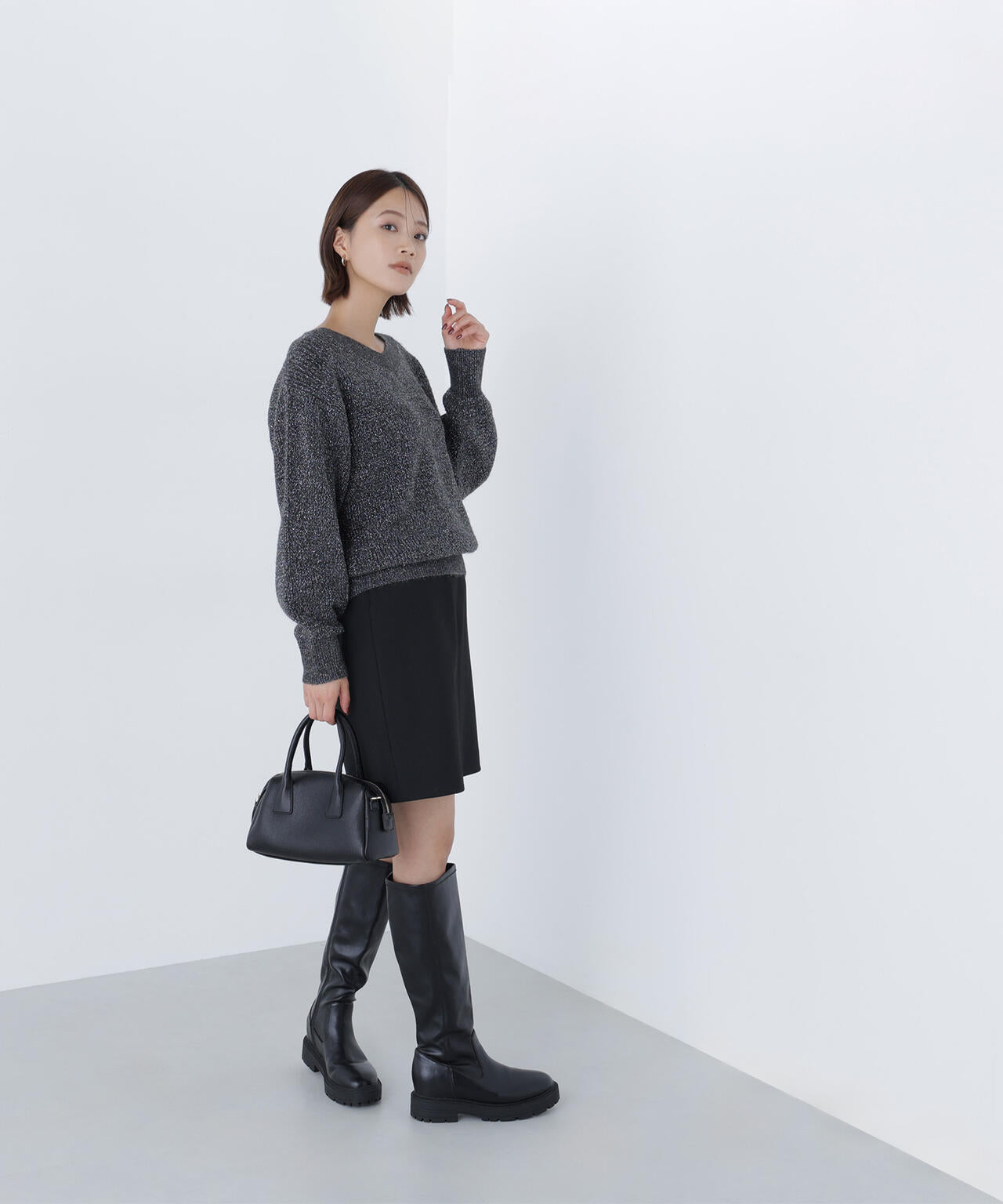 Vネックボクシーラメニット | NATURAL BEAUTY BASIC（ナチュラル