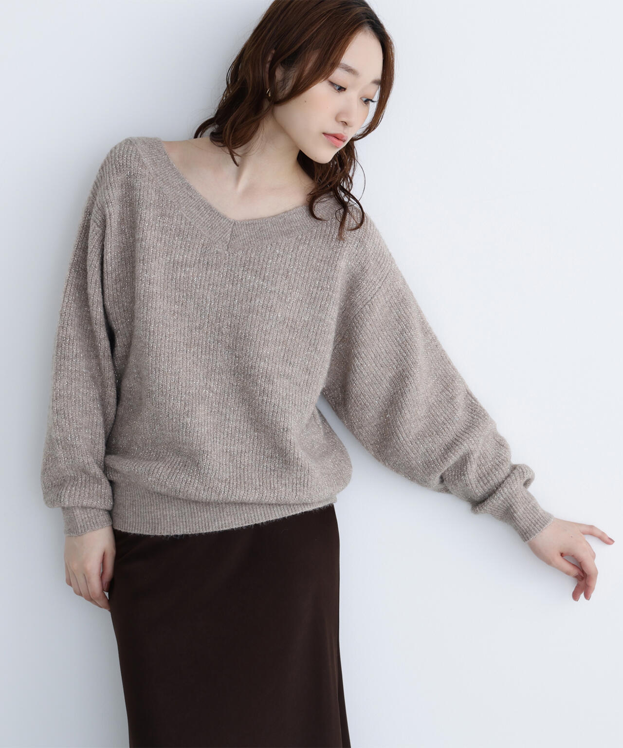 Vネックボクシーラメニット | NATURAL BEAUTY BASIC（ナチュラル