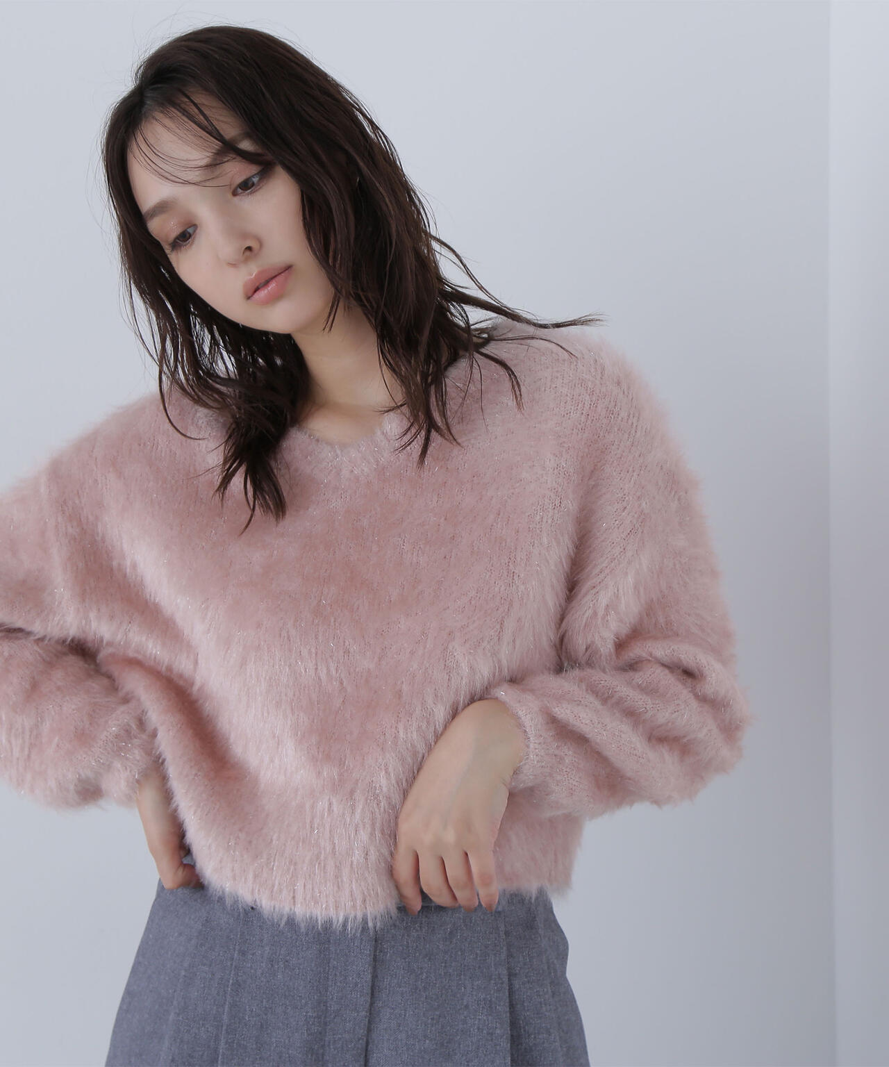 ナチュラルビューティーベーシック（NATURAL BEAUTY BASIC）/ヘアリーラメニットシリーズ Vネックニット ヘアリーラメニットシリーズ Vネックニット | NATURAL BEAUTY BASIC