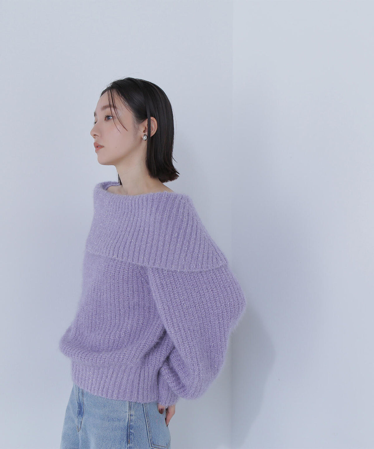 ヘアリーラメオフショルニット