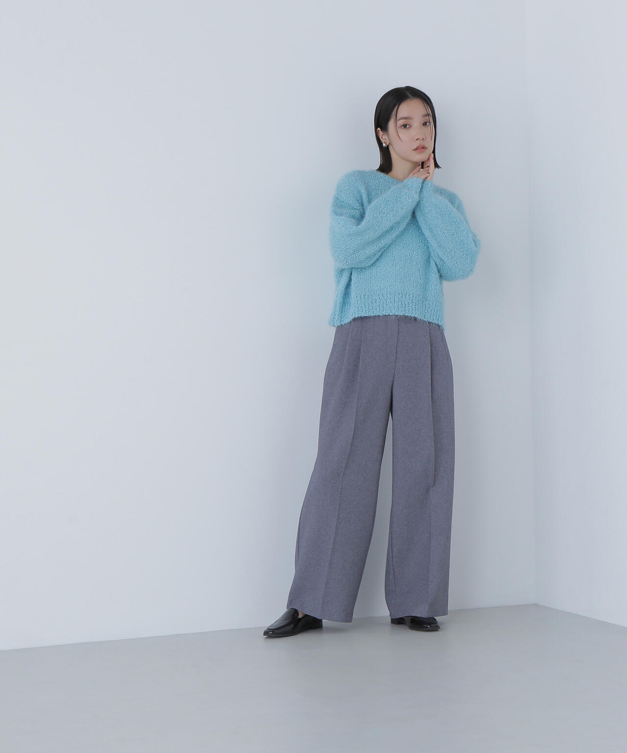 フェザーネップニット