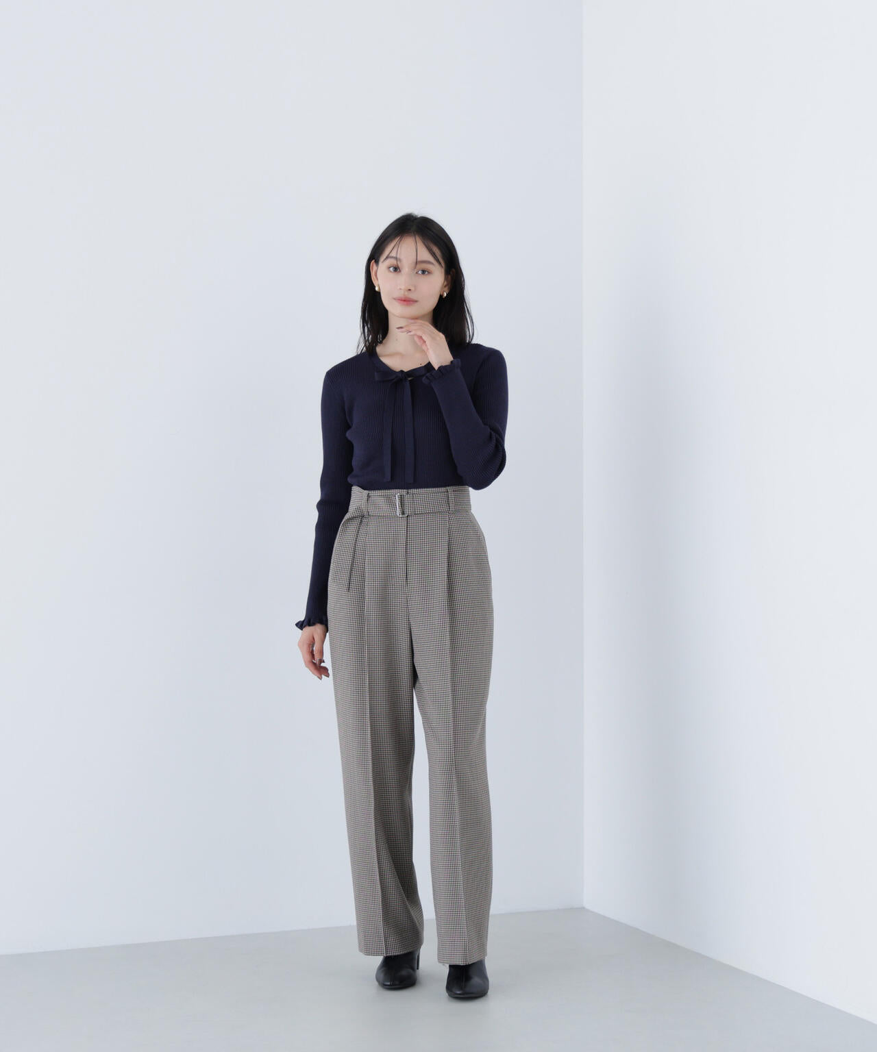 新品タグ付　ナチュラルビューティーベーシック　ラメ入りニット　シルバーグレー NATURAL BEAUTY BASIC - 新品タグ付 ナチュラルビューティーベーシック