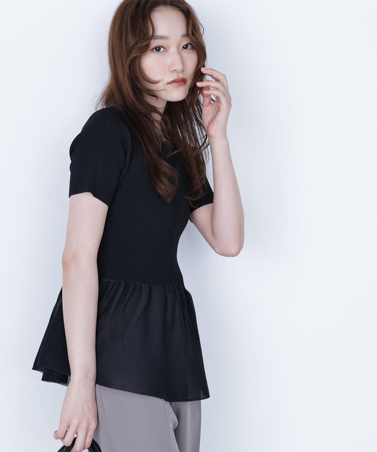 シアーペプラムフォルムニット