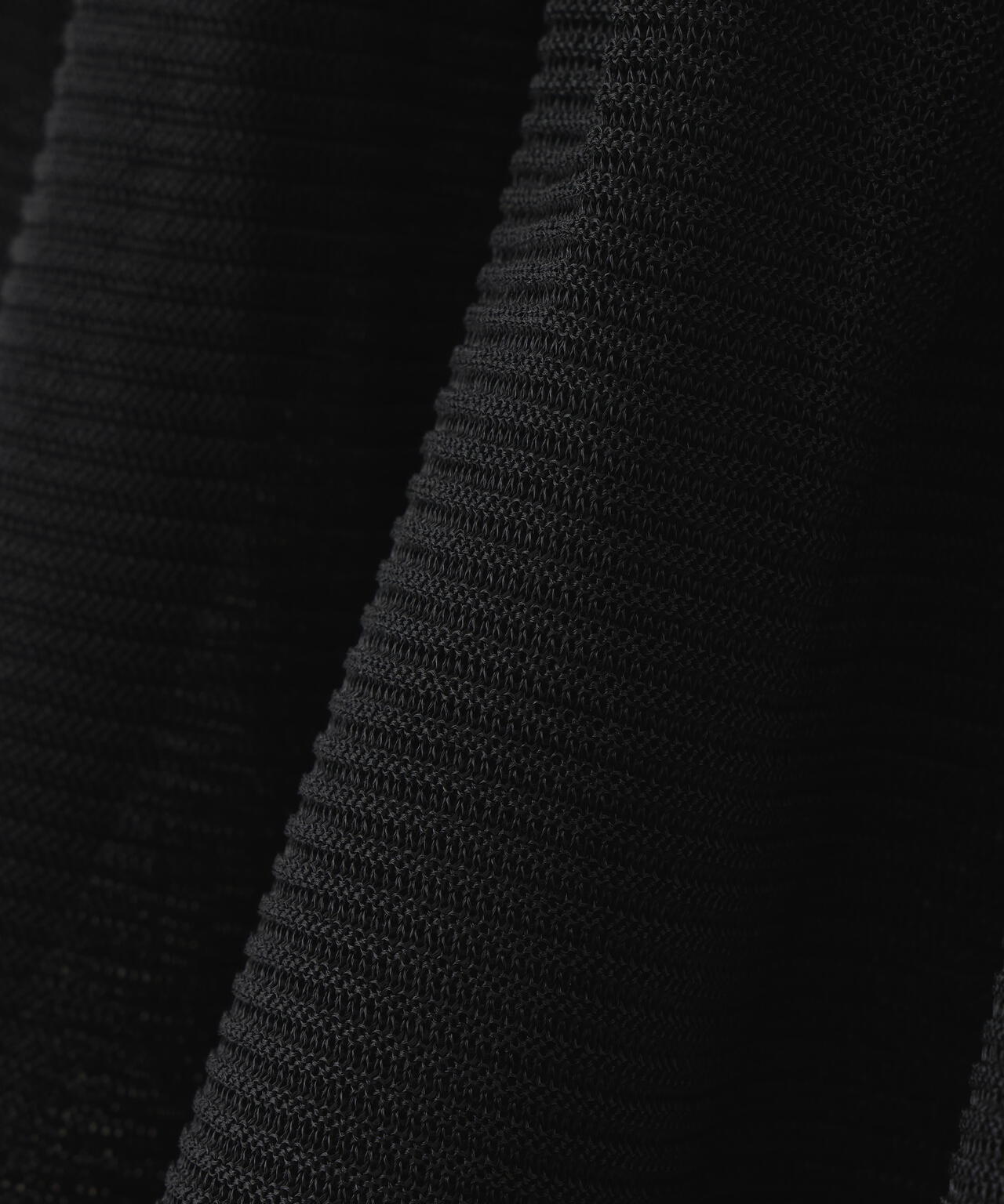 シアーペプラムフォルムニット