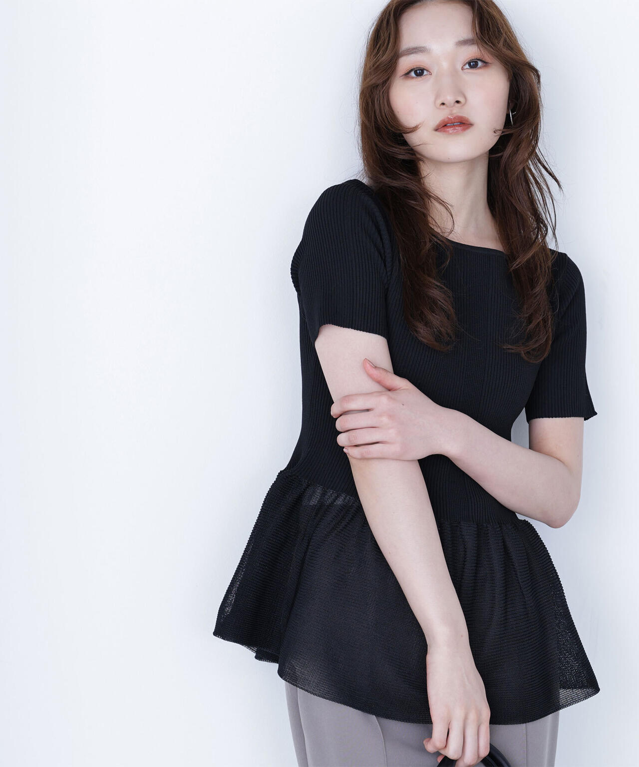 SHE ブラック ニット サイズ1 Ulla シアーペプラムフォルムニット | NATURAL BEAUTY BASIC